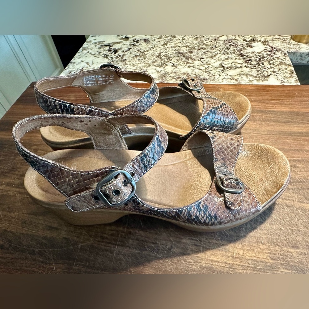 Dansko 40 sandals. Brown snakeskin.
